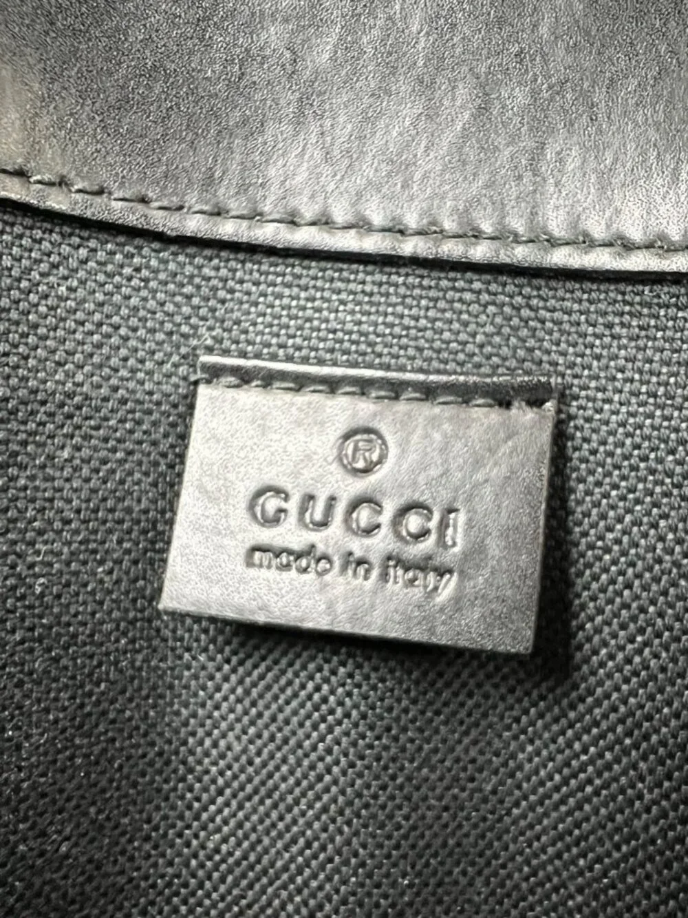 Gucci pre owned